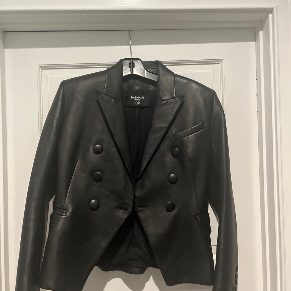 This jacket is too big for me and could not return it